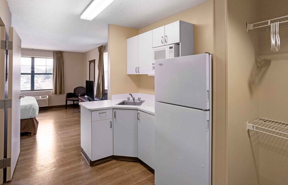 Building Photo - Furnished Studio-Fishkill - Westage Center