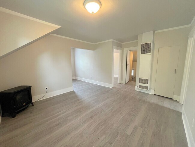 Building Photo - 101 N Bowdoin Pl