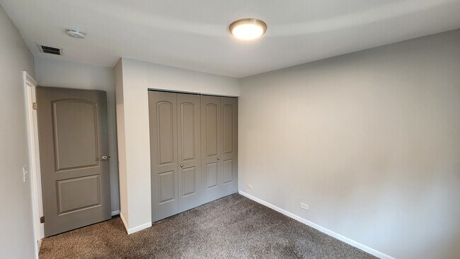 Building Photo - 418 Assembly Dr