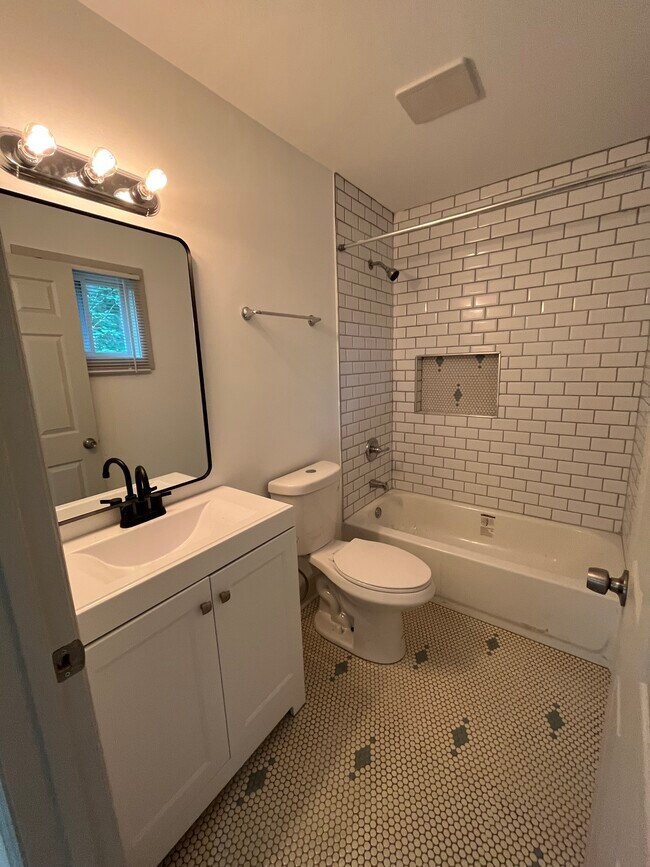 Master Bathroom - 1714 Le Grand St
