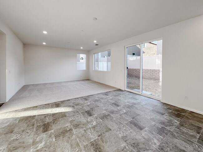 Building Photo - NEWER CONSTRUCTION ~SOLAR~ 3 BED 3 BATH BE...