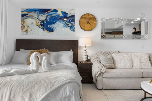 Building Photo - 159 NE 6th St