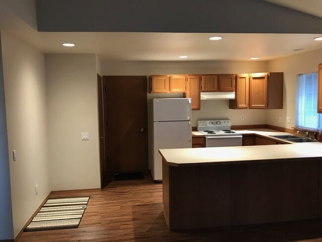 Building Photo - 809/811 Jamie Drive