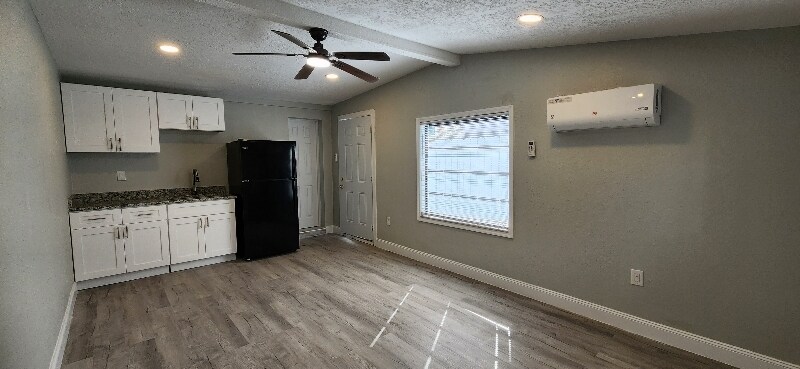 Building Photo - 5411 Spaatz Ave