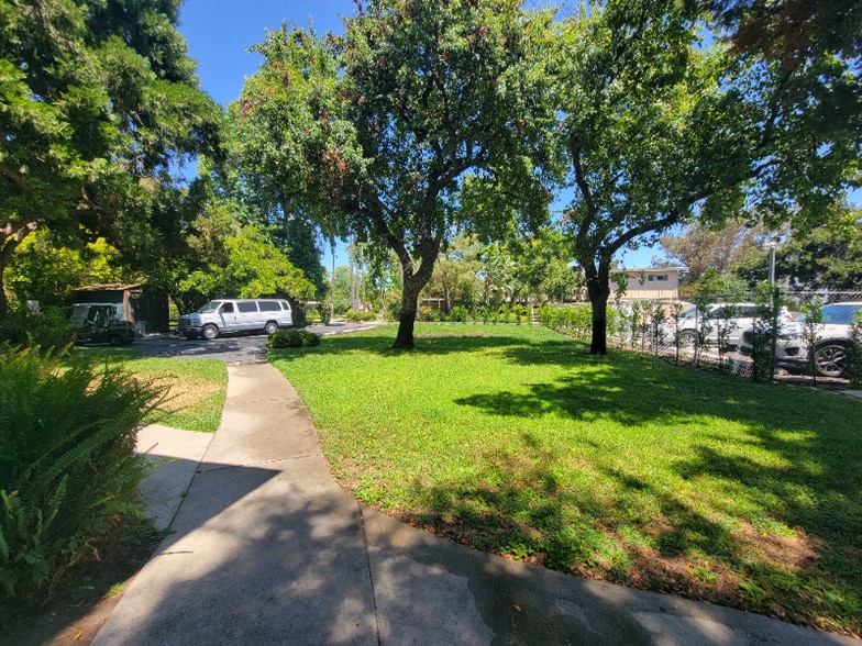 Building Photo - 13550 Leadwell St