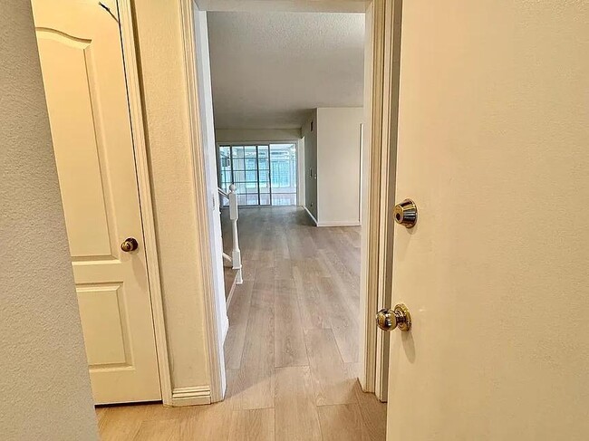 Building Photo - 5328 Natasha Ct