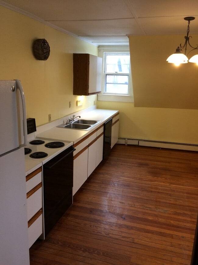 Building Photo - 38/40 Kenyon