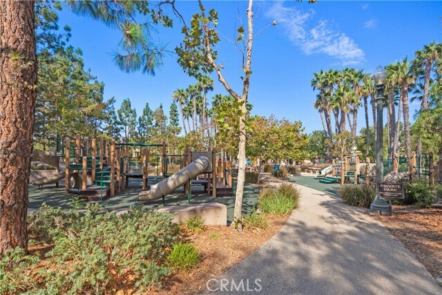 Building Photo - 50 Rosenblum