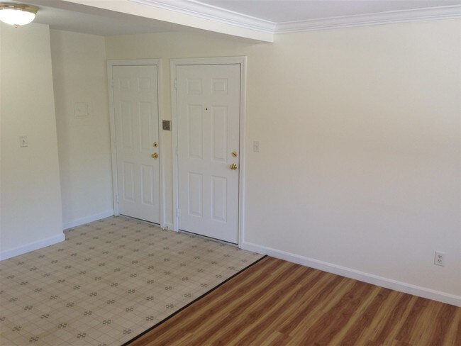 Building Photo - 3861 Brown Ave