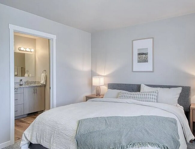 Building Photo - Modern 3-Bedroom Home with Resort-Style Amenities
