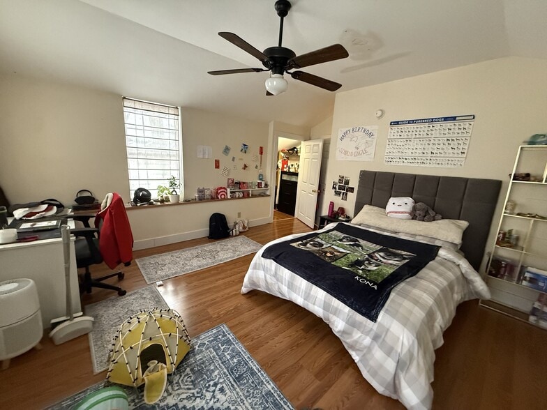 Building Photo - 363 Etna Rd