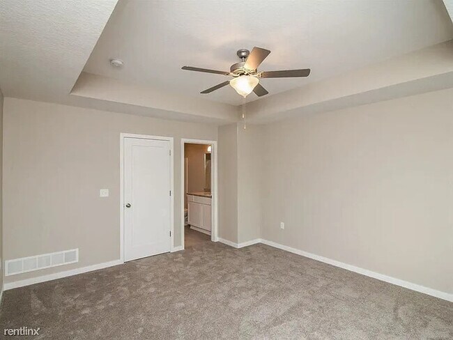 Building Photo - 9684 Turnpoint Dr