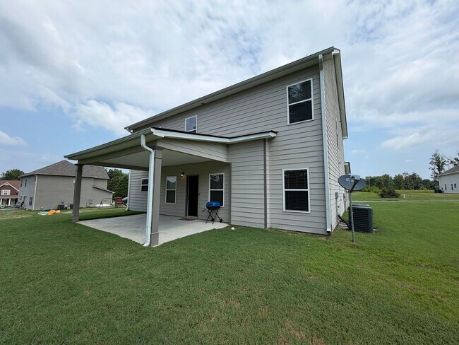Building Photo - 61 N Village Cir