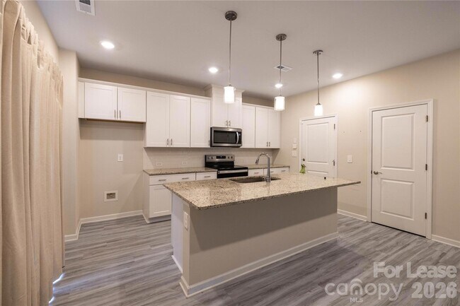 Building Photo - 309 Fairchild Wy