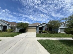 Building Photo - 12119 Ledbury Commons Dr