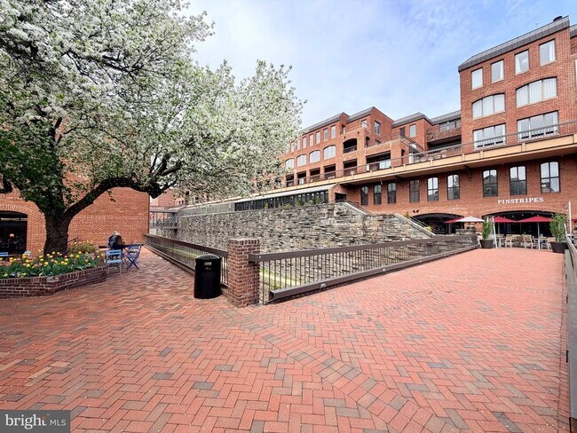 Building Photo - 1080 Wisconsin Ave NW