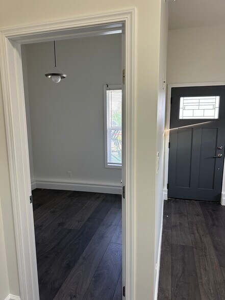 Building Photo - 11505 McDonald St