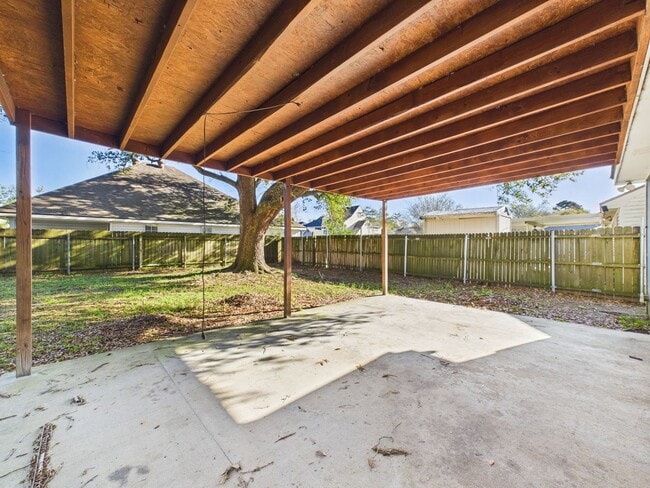 Building Photo - COMING SOON! 3 Beds, 2 Baths House for rent in Milton!