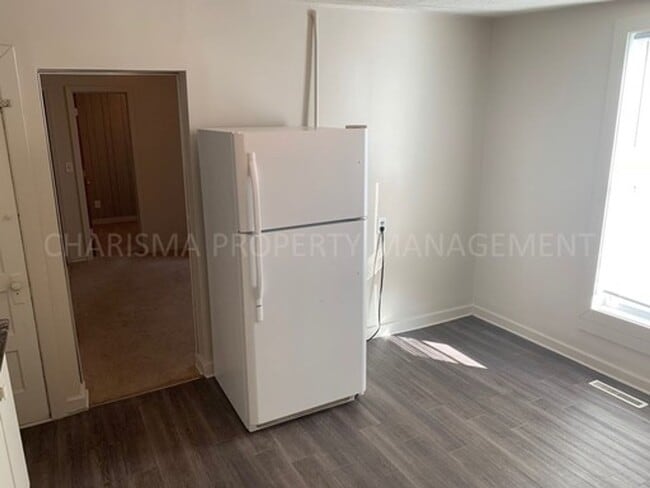 Building Photo - ONE BEDROOM LOCATED IN DOWNTOWN SIOUX FALLS.