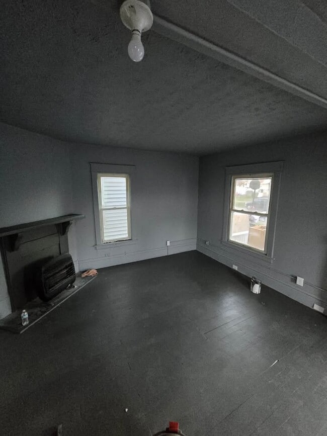 Building Photo - 419 30th St