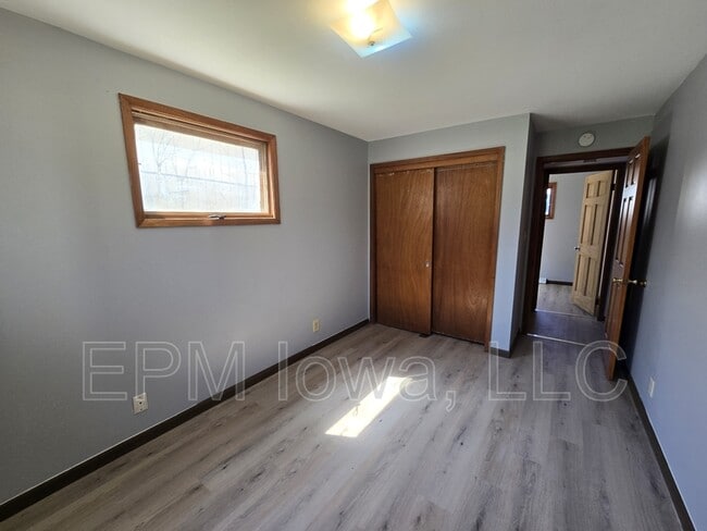 Building Photo - 804 W Mullan Ave