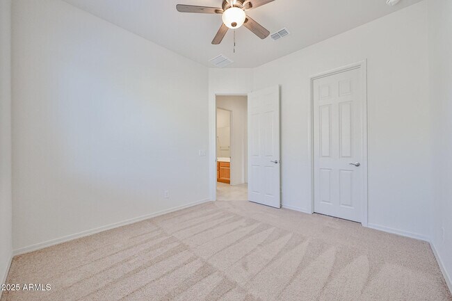 Building Photo - 16685 W Questa Dr