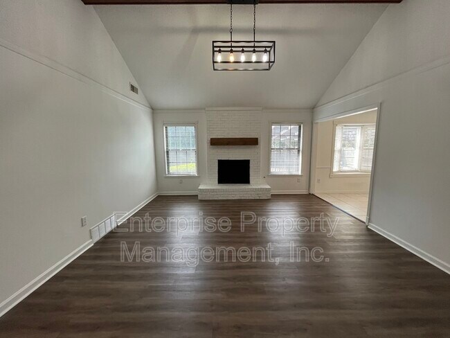 Building Photo - 1764 Chertsy Dr