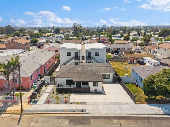 Building Photo - 2722 Nye St