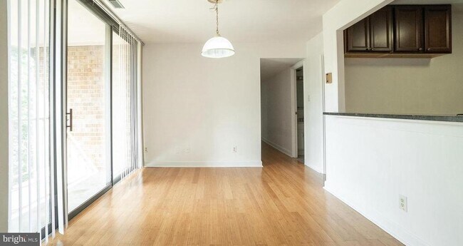 Building Photo - 525 N Armistead St