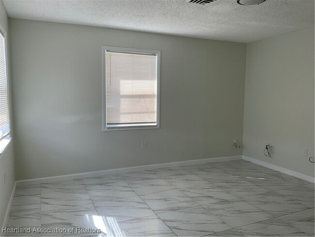 Building Photo - 317 U.S. Hwy 27 S