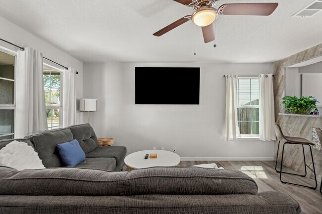 Building Photo - 907 Grants Canyon