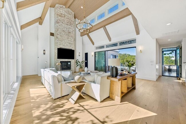 Building Photo - 5000 Creek Meadow