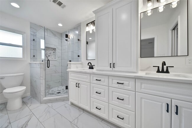 Building Photo - 955 Thornton Rd