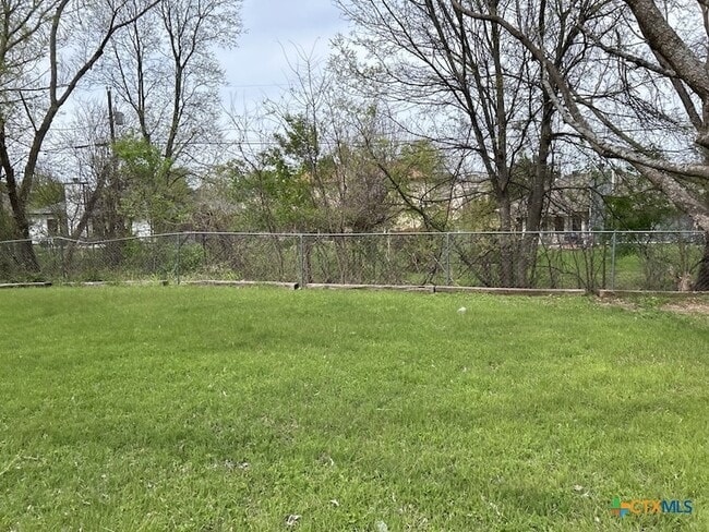 Building Photo - 2607 Schulze Dr