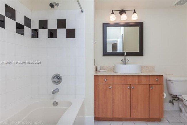 Building Photo - 1330 West Ave