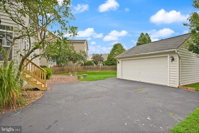 Building Photo - 8857 Yellow Hammer Dr