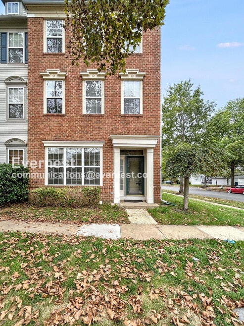 Building Photo - 43559 Mink Meadows St