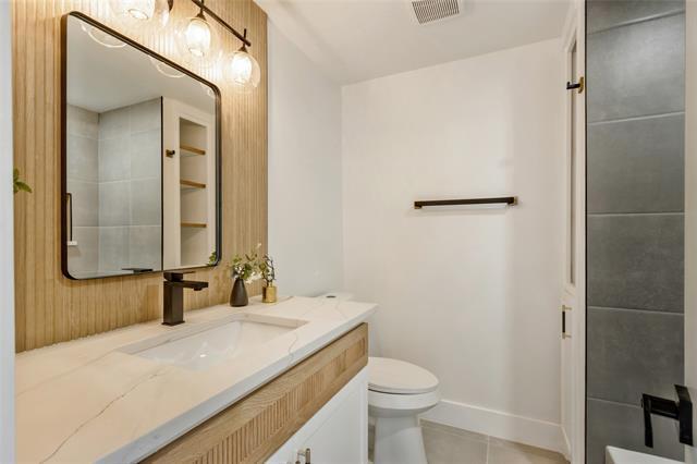 Building Photo - 11115 Scotsmeadow Dr