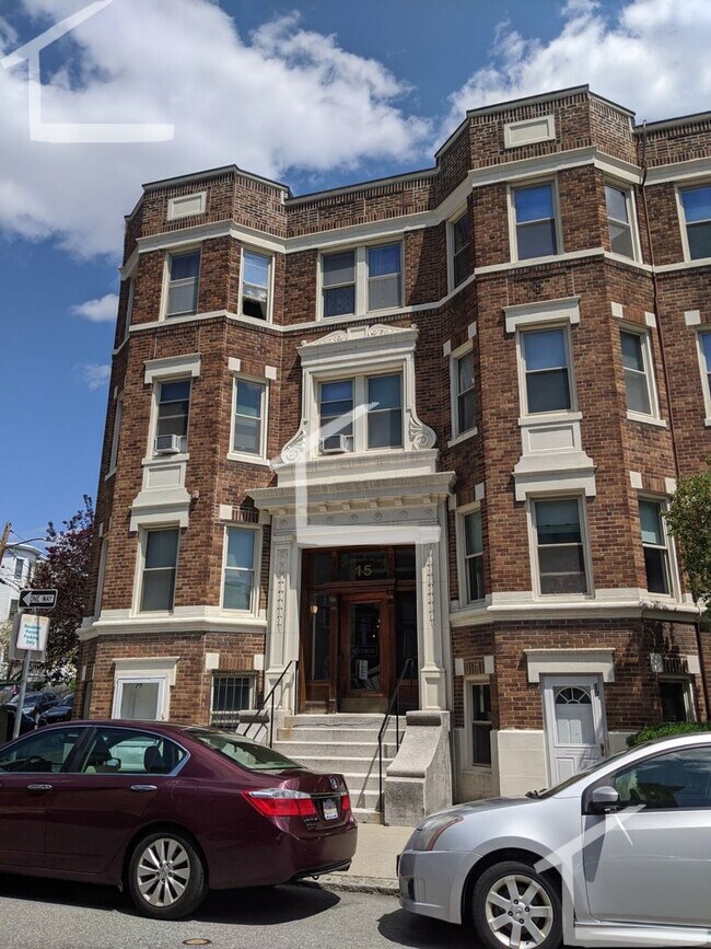 Building Photo - 15 Colborne Rd