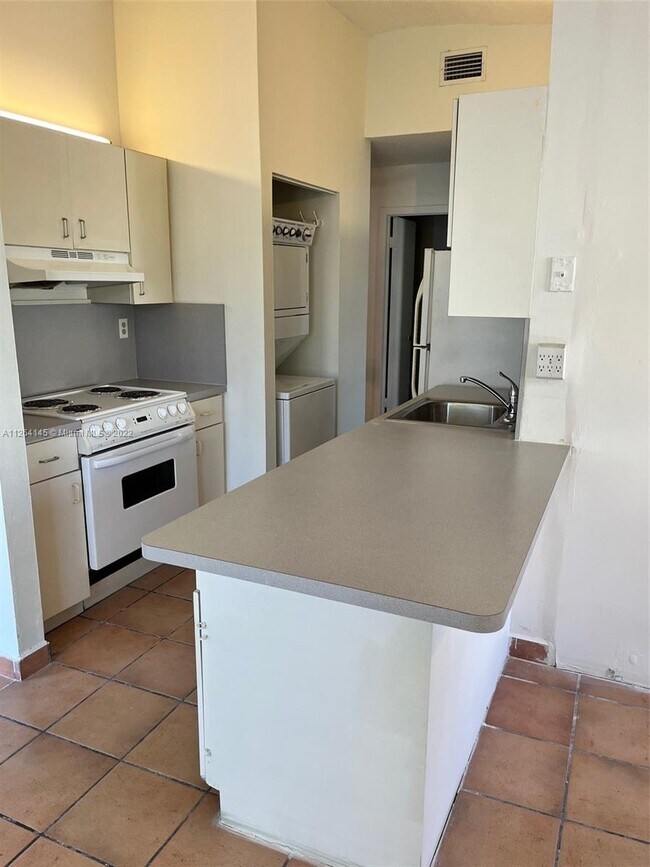 Building Photo - 7515 SW 153rd Ct