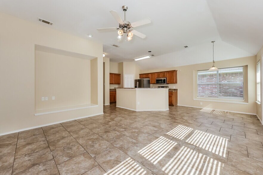 Building Photo - 7312 Sierra Way