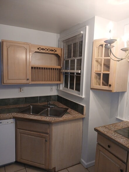 Building Photo - 3520 Ingleside Rd