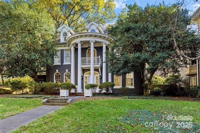 Primary Photo - 609 Queens Rd