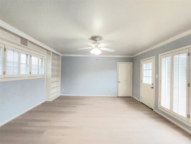 Building Photo - 7815 Small Leaf Cir