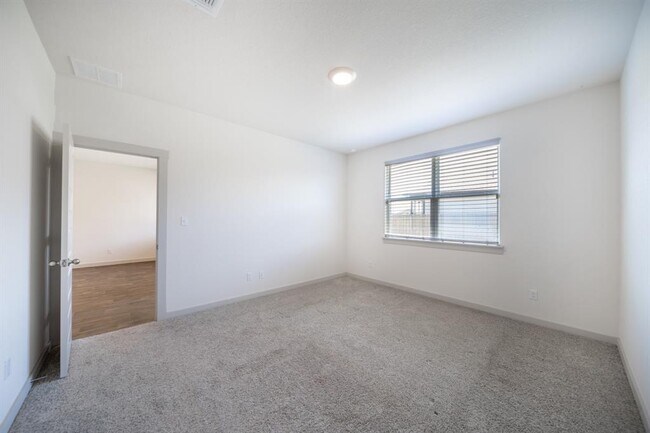 Building Photo - 119 Big Cypress Byu Rd