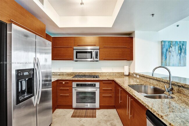 Building Photo - 2681 N Flamingo Rd