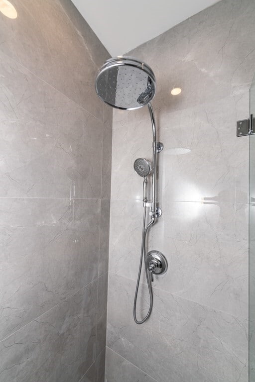 Building Photo - 105 Forest Hills St