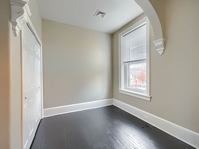 Building Photo - 1006 N 3rd St