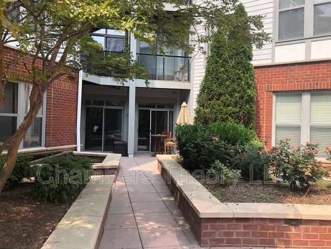 Building Photo - 1800 Wilson Blvd