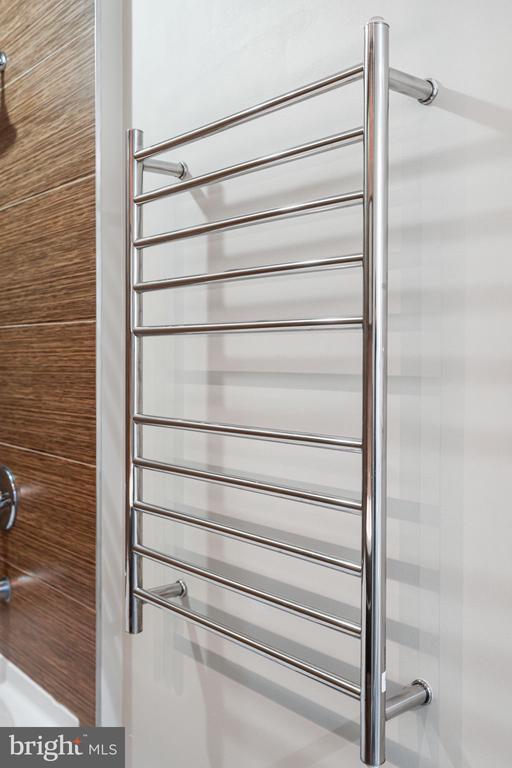 Building Photo - 444 Poplar St